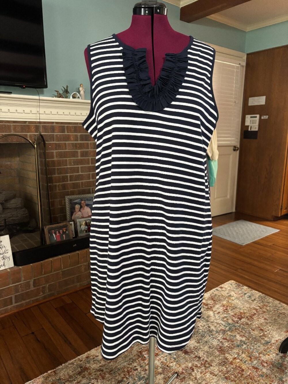CROWN & IVY LADIES SIZE XL PULLOVER DRESS SLEEVELESS BLUE & WHITE STRIPES NWT